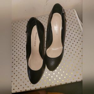 Franco Sarto black pumps